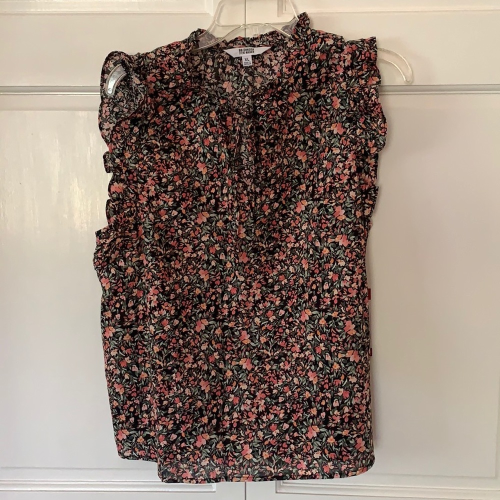 BB Dakota Steve Madden women’s size XL sleeveless top